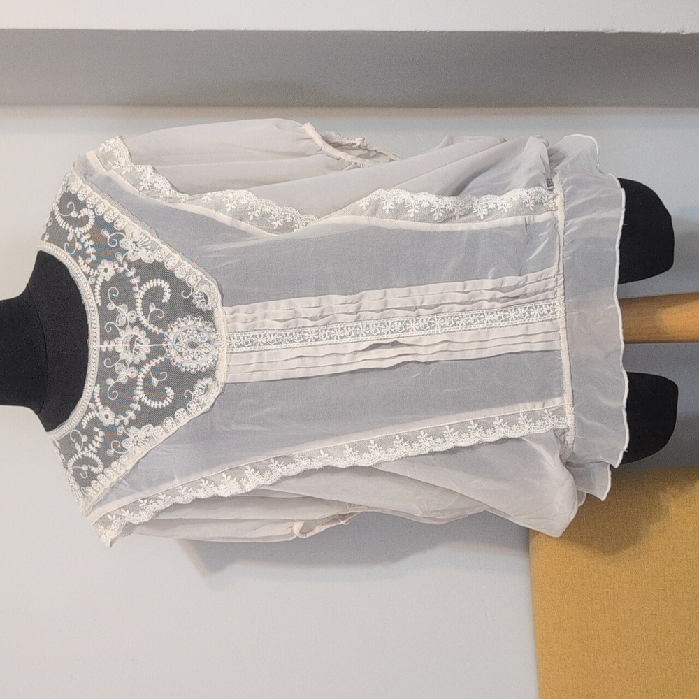 Vintage Cream Sheer Lace Blouse — Victorian Ruffle Puff Sleeve Boho Top Medium